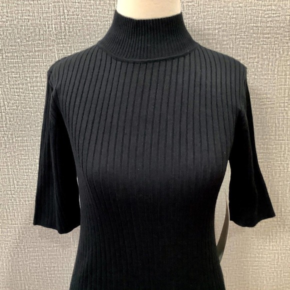 Madison Grey Women's Black Mock Turtleneck sz S Short Sleeve NWT - Picture 2 of 7